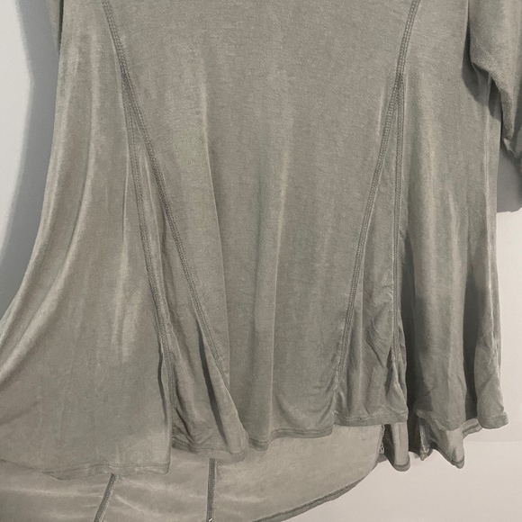 5 for $20: Saint Tropez West shirt - Picture 3 of 8